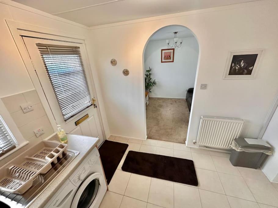 Semi-detached 1-bedroom Uddingston